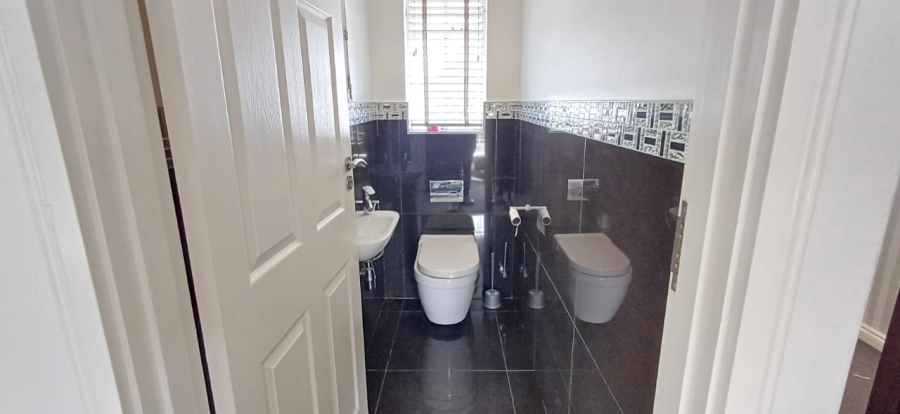 3 Bedroom Property for Sale in Nahoon Valley Park Eastern Cape